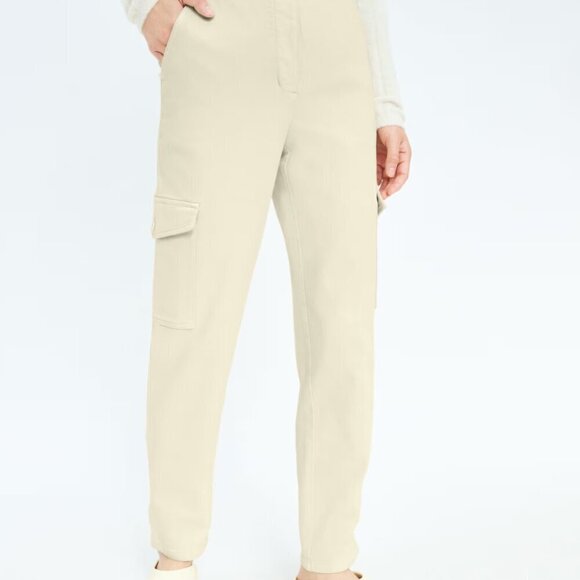 Aritzia Pants - Wilfred Free Modern Cargo Pant High-waisted cargo pants Size 4